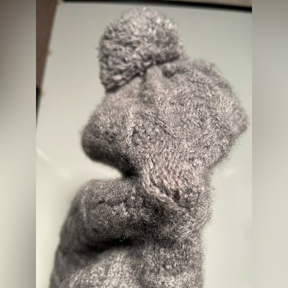 Kinross Cashmere cable hat